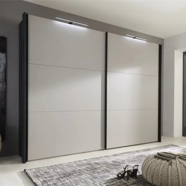 White Glossy Custom Wooden Bedroom Wardrobe Closet Modern Design with Sliding Doors