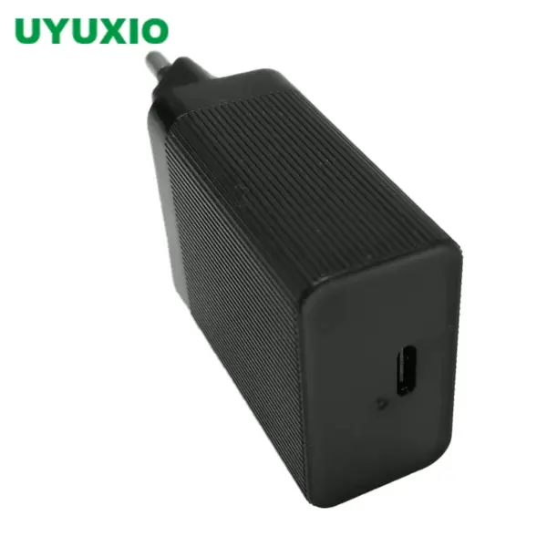 UYUXIO PD 45W Type C Turbo Wall Charger Super Fast Charge Adapter for iPhone Macbook Xiaomi Samsung QC 4.0 Mobile Phone Charger